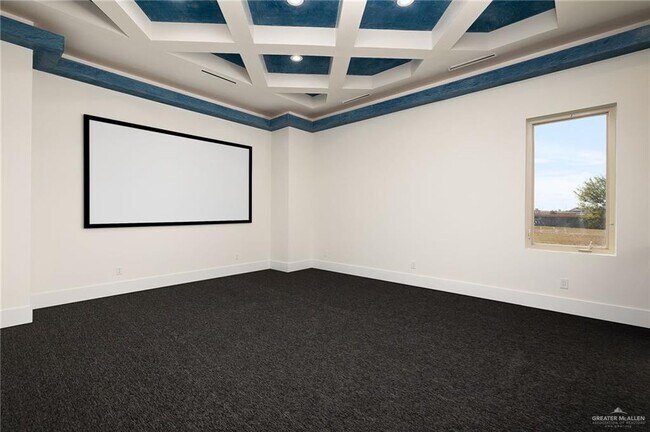 Building Photo - 45 Travis St