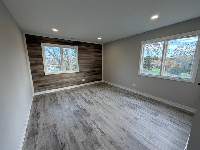 Building Photo - 1460 Stonebridge Cir