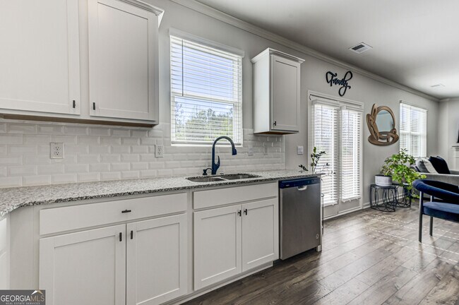 Building Photo - 3154 Ellenton Dr