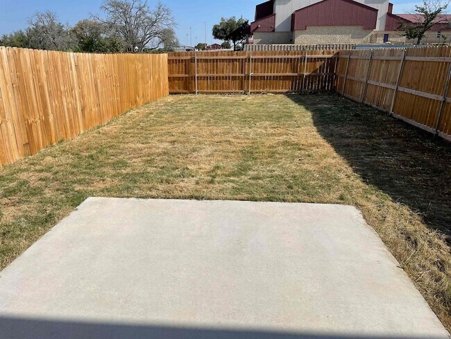 Building Photo - 107 Peruna Dr