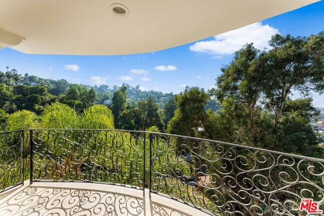 Building Photo - 3782 Berry Dr