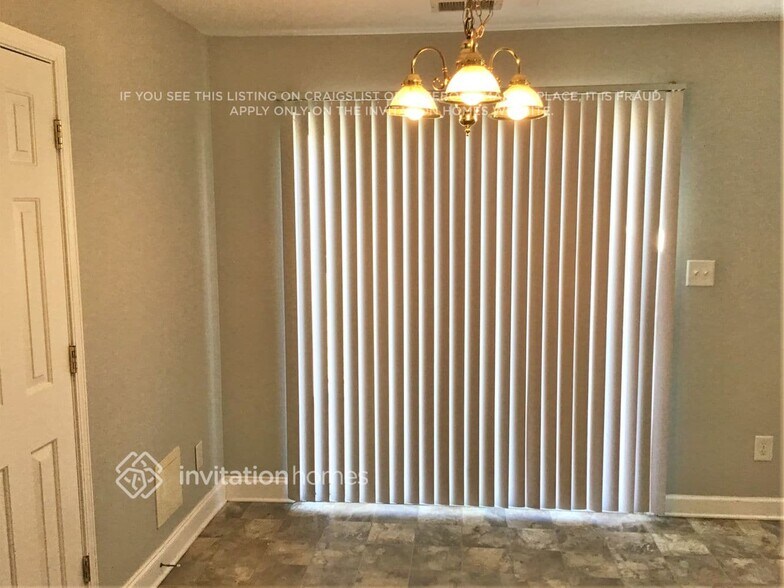 Building Photo - 407 Mooseberry Ln