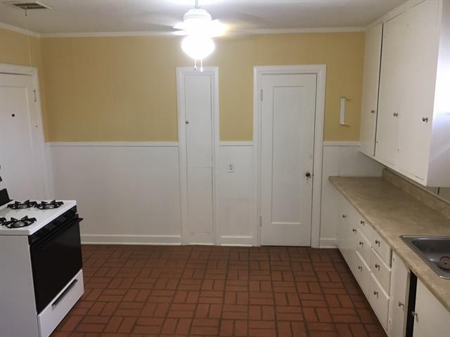 Building Photo - 742 Mulberry St