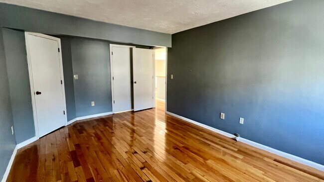 Building Photo - 114 Burkhall St