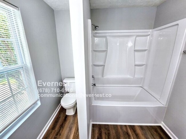 Building Photo - 736 Ashley Ln