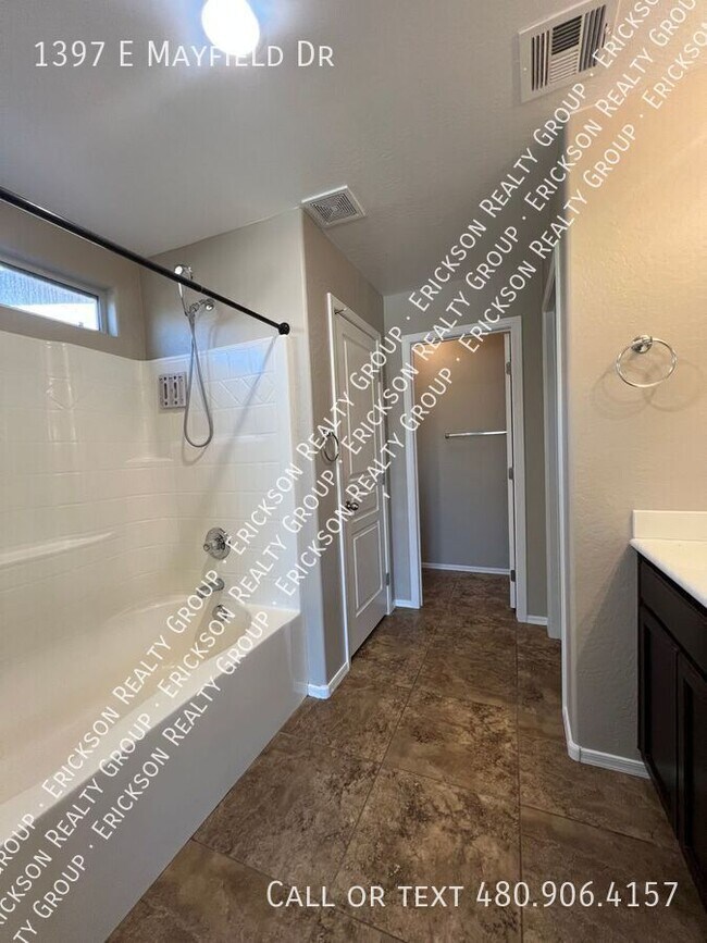 Building Photo - 1397 E Mayfield Dr