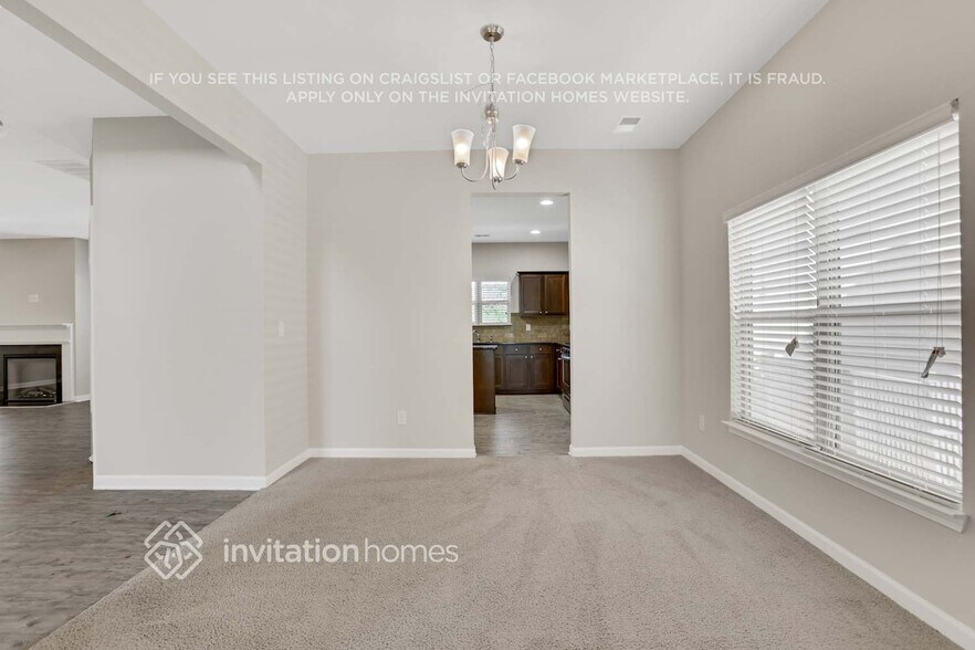 Building Photo - 605 Emporia Loop