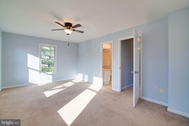 Building Photo - 10707 Gideon Ct