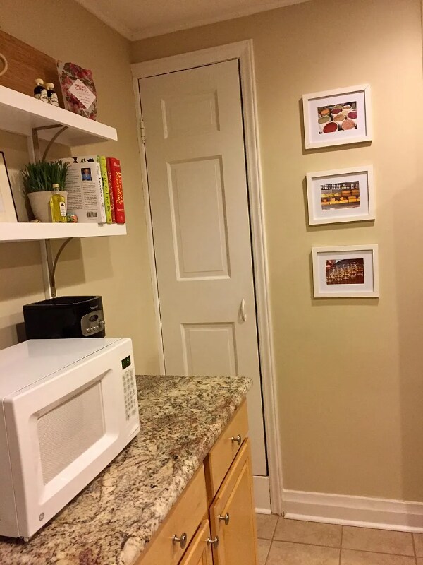 Building Photo - 4021 Valley Springs Rd