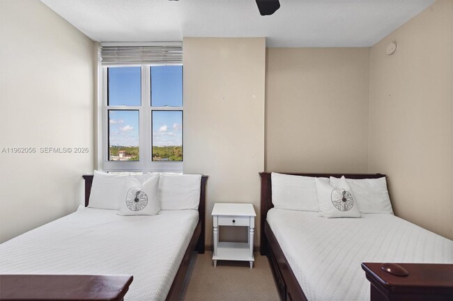 Building Photo - 6051 N Ocean Dr