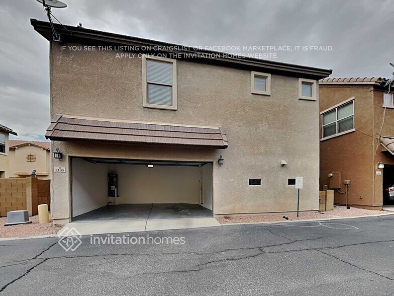 Building Photo - 1385 S Moccasin Trail