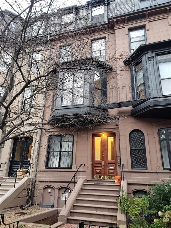 Building Photo - 313 Beacon St