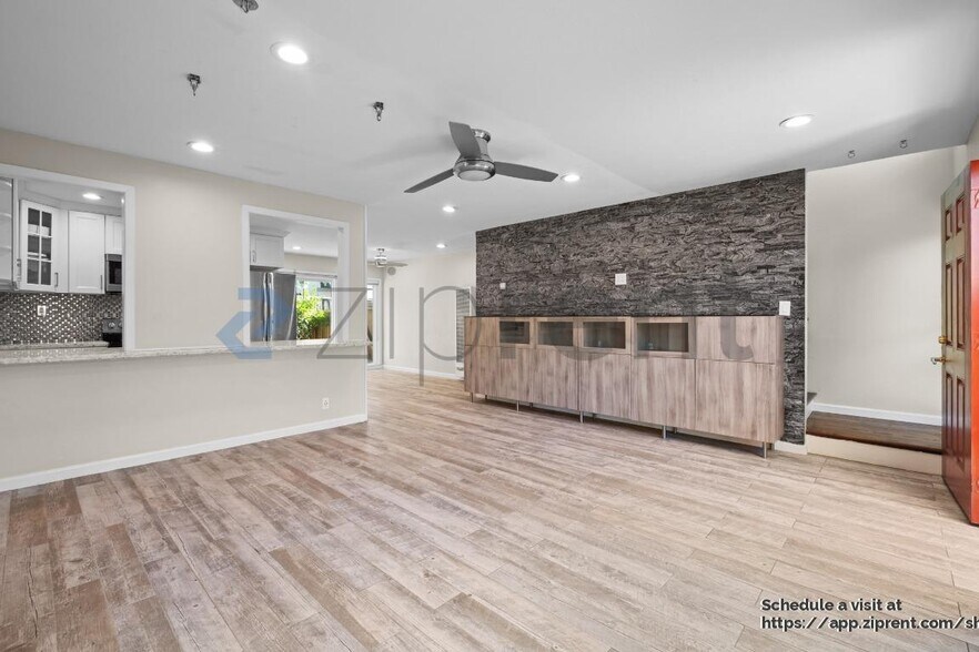 Primary Photo - 1919 Ygnacio Valley Rd