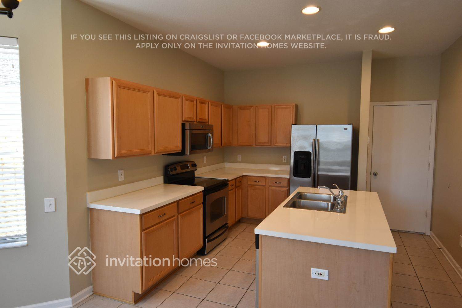 Building Photo - 12405 Cedarfield Dr