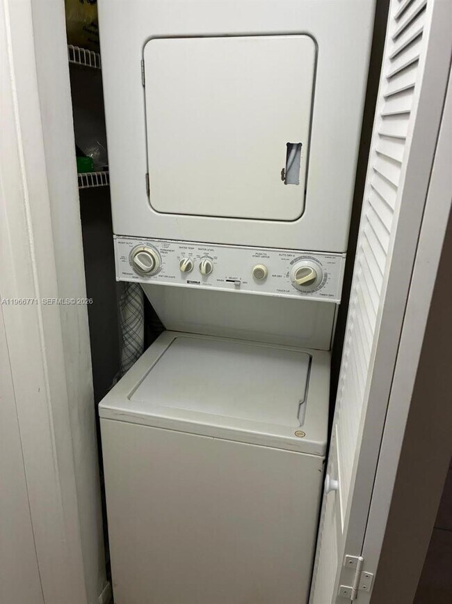 Building Photo - 15520 SW 80th St