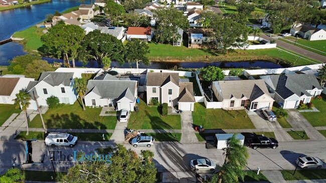 Building Photo - 11007 Summer Dr