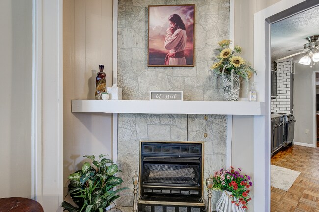 Building Photo - 2027 Katelyn Dr