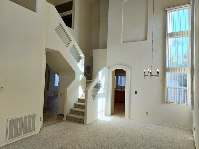 Building Photo - GREEN VALLEY RANCH