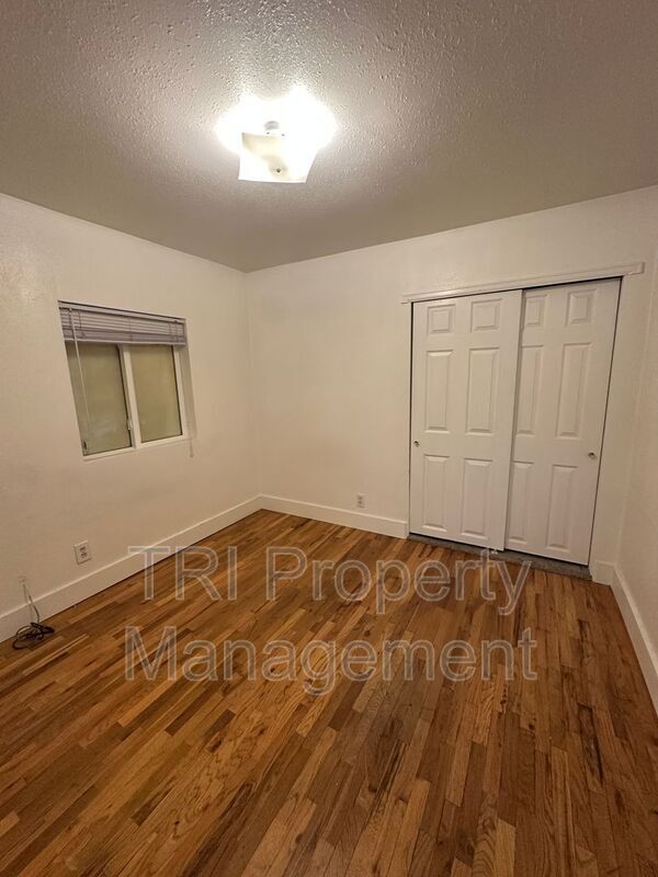 Building Photo - 2304 9th Ave