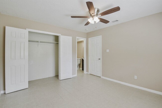 Building Photo - 3 Magnolia Ln