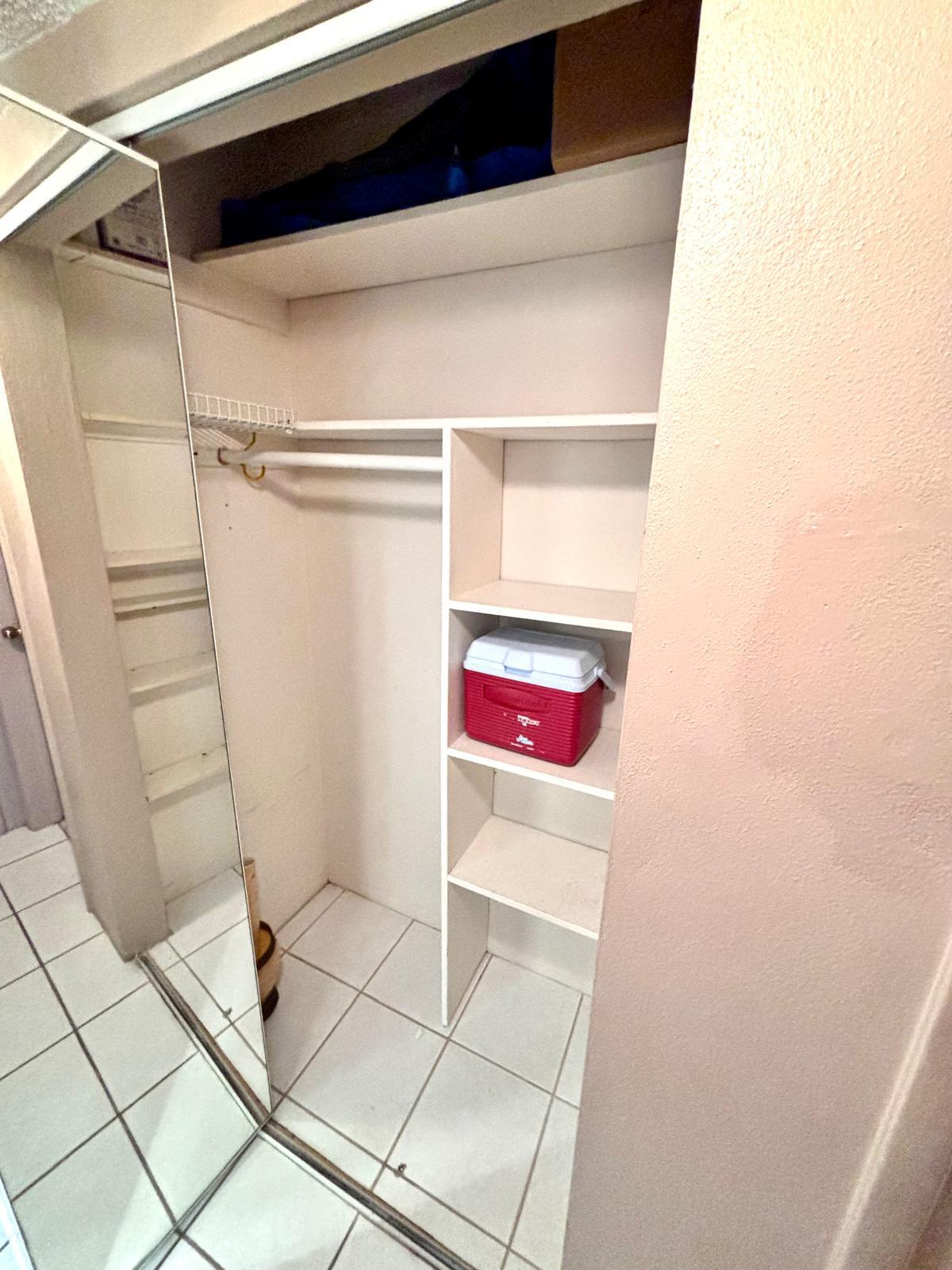 Building Photo - 2031 Dewey St