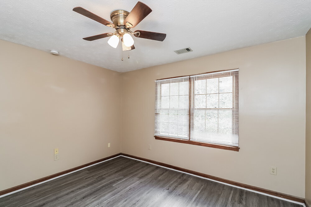 Building Photo - 2481 Meadowglen Trail