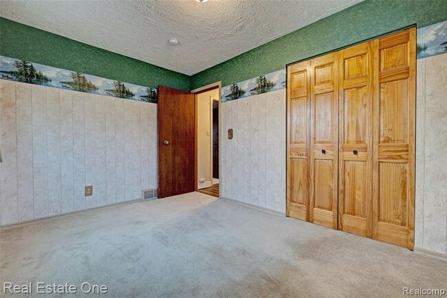 Building Photo - 5307 Metamora Rd