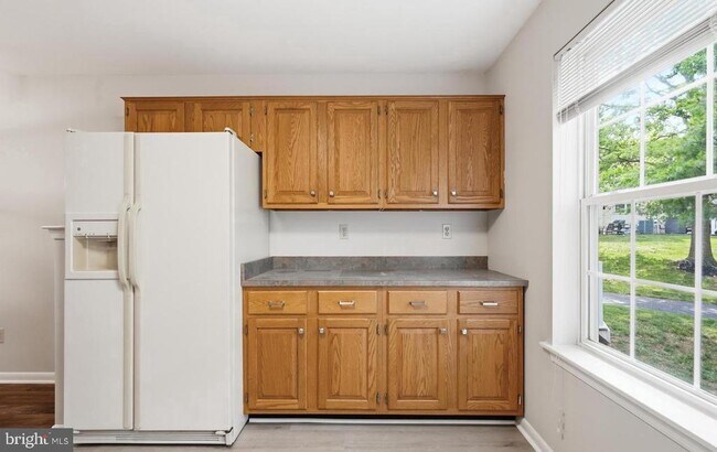 Building Photo - 362 Hamilton Dr