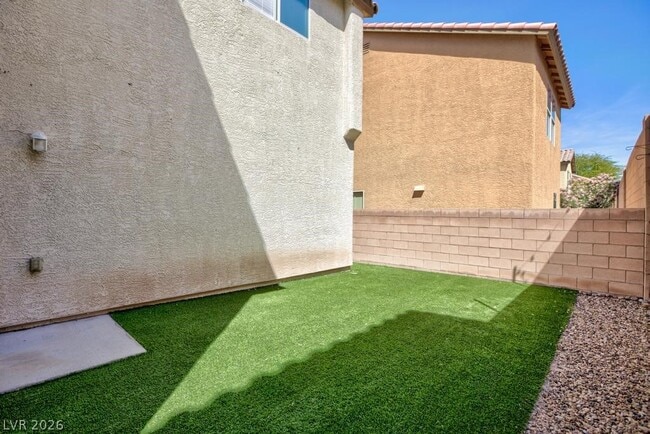 Building Photo - 67 Jewel Mine Ave