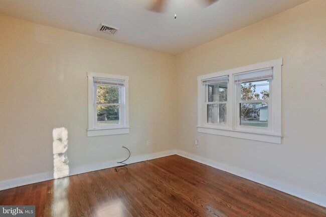 Building Photo - 178 Stephenson Rd