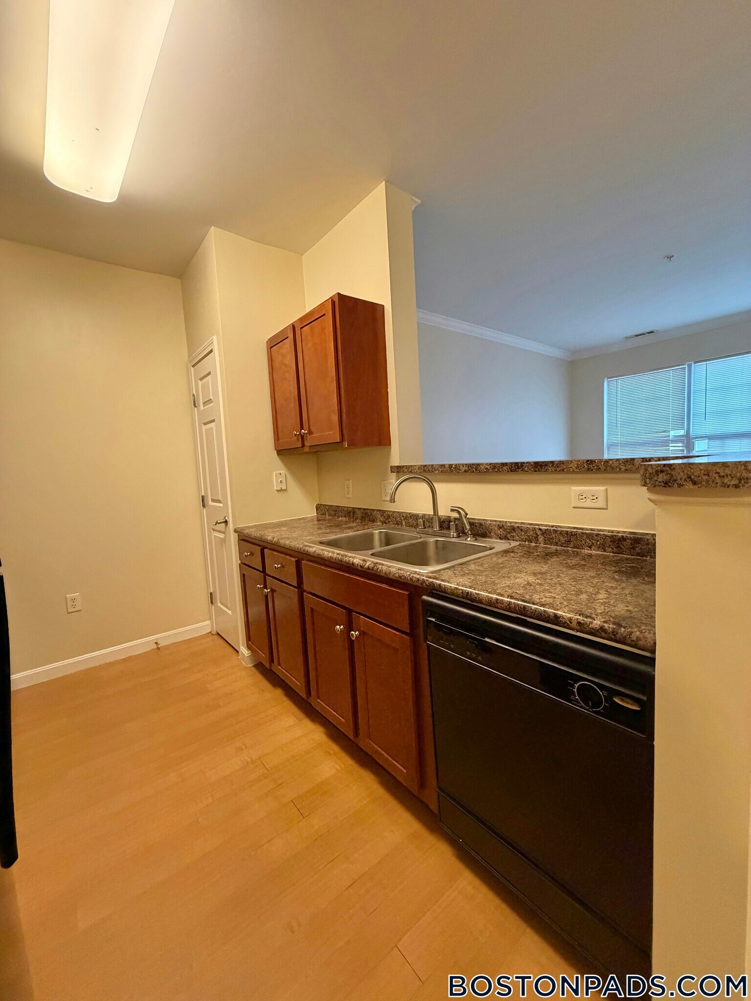 Building Photo - 311 Lowell St