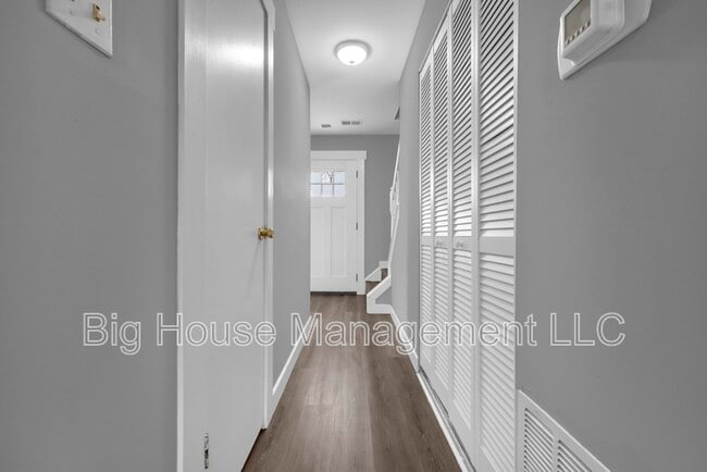 Building Photo - 3387 Ryon Ct