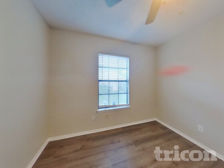 Building Photo - 992 Mauve Dr