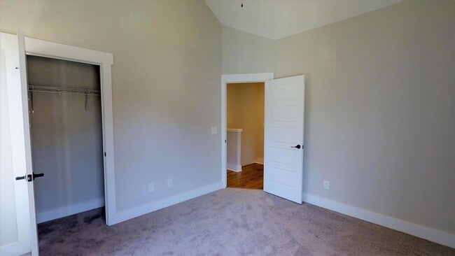 Building Photo - 209 Springwood Way