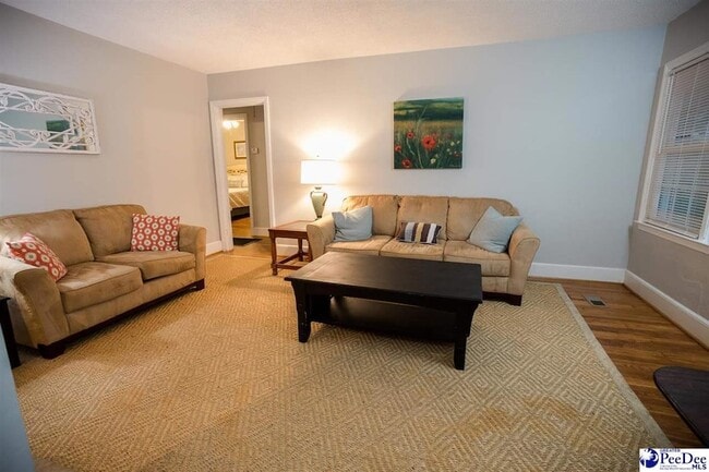 Building Photo - 150 Central Dr