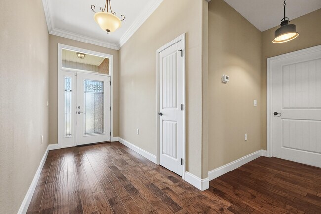 Building Photo - 2348 Cummings Dr