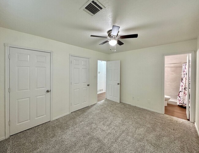 Building Photo - Updated