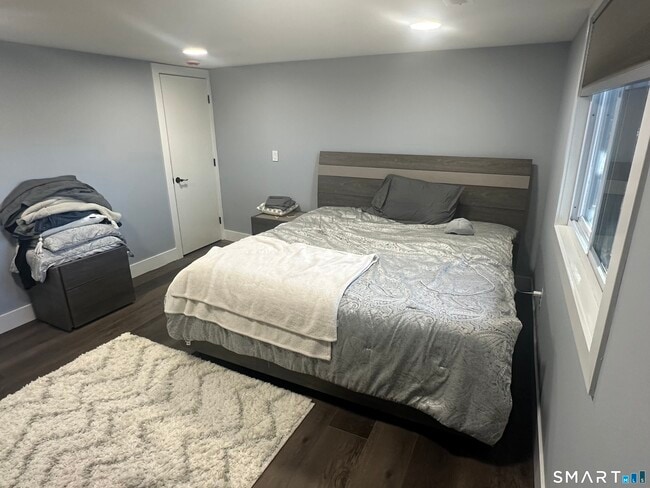 Building Photo - 9 Woodacre Ln