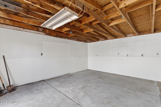 Building Photo - 2246 W Sierra St