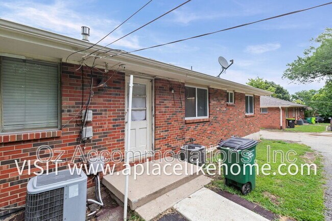 Building Photo - 3609 W 47th St