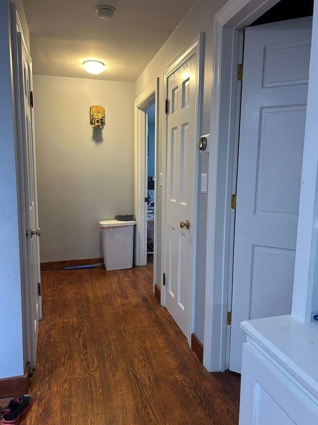 Building Photo - Charming 3BR House in Westborough