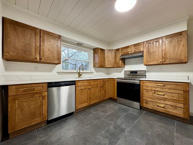 Building Photo - 3906 Forest Highland Cir