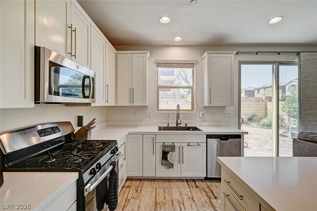 Building Photo - 6363 Amelia Ridge Ave