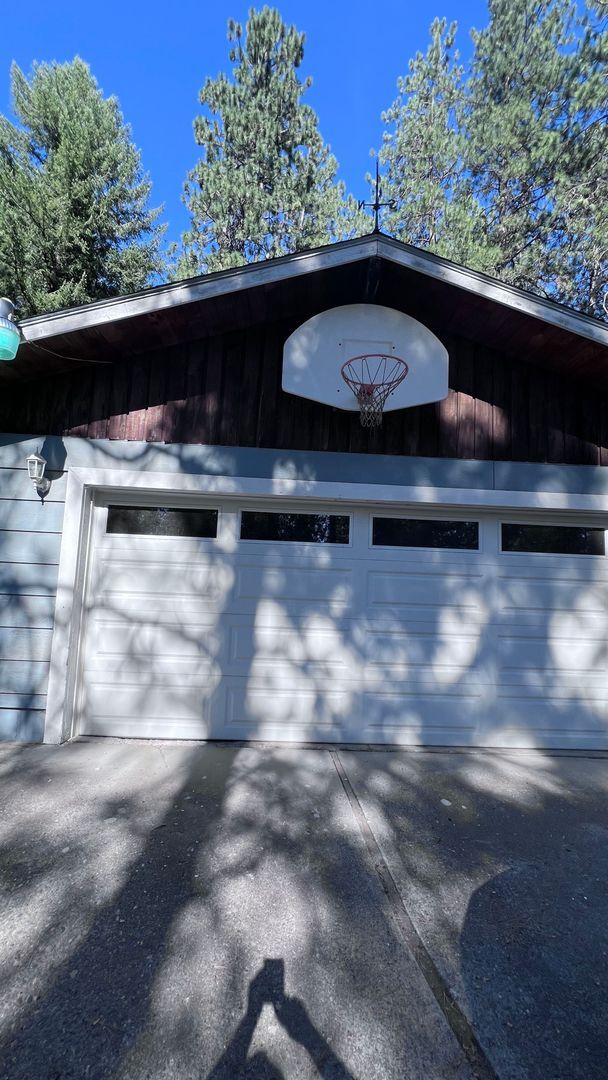 Building Photo - Peaceful Country Setting – Beautiful 5-Bed...