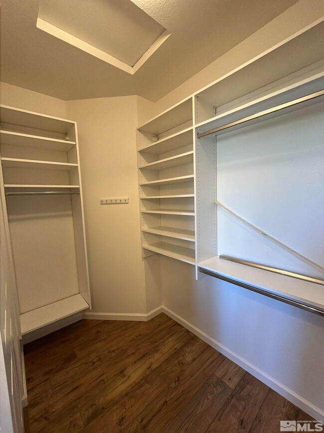 Building Photo - 4875 Crestside Dr