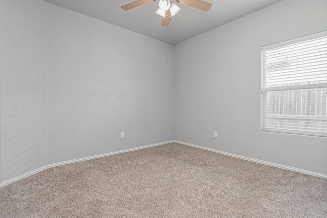 Building Photo - 1416 Cerrillos Ave