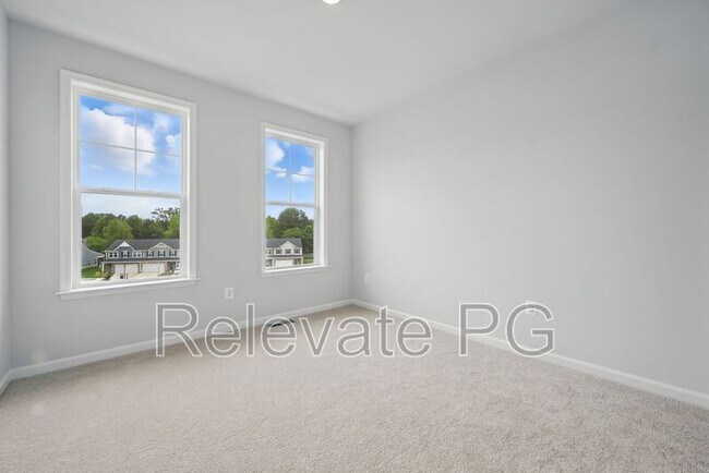 Building Photo - 636 Brookwood Glen Ter