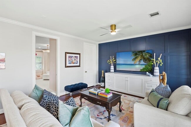 Building Photo - 11025 Upland Forest Dr