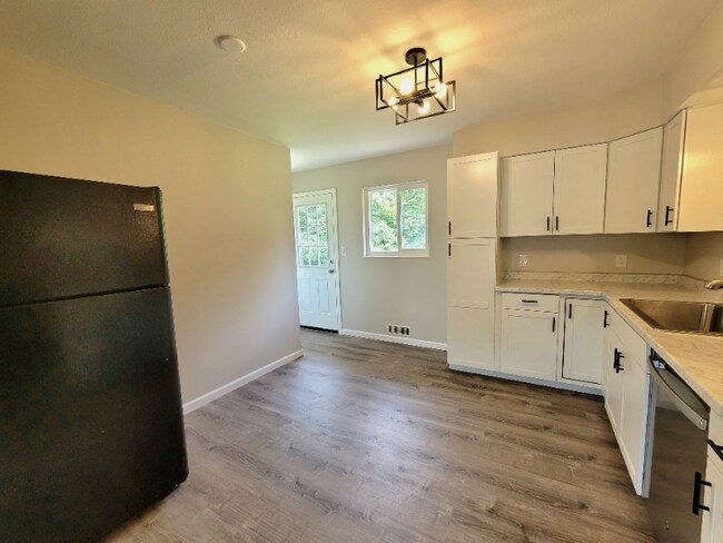 Building Photo - 3952 Marie Dr