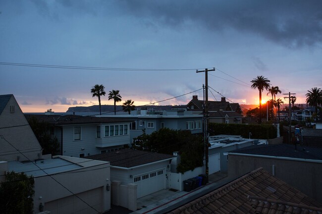 Building Photo - Coronado Beach House